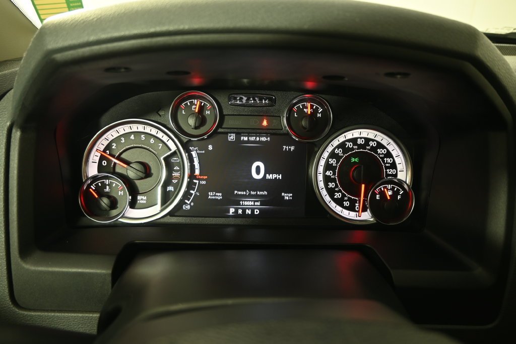 Used 2018 RAM 1500 SLT AWD/4WD image 25
