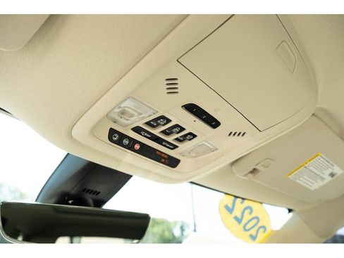 Used 2022 Buick Enclave Premium w/ Experience Buick Package FWD image 32