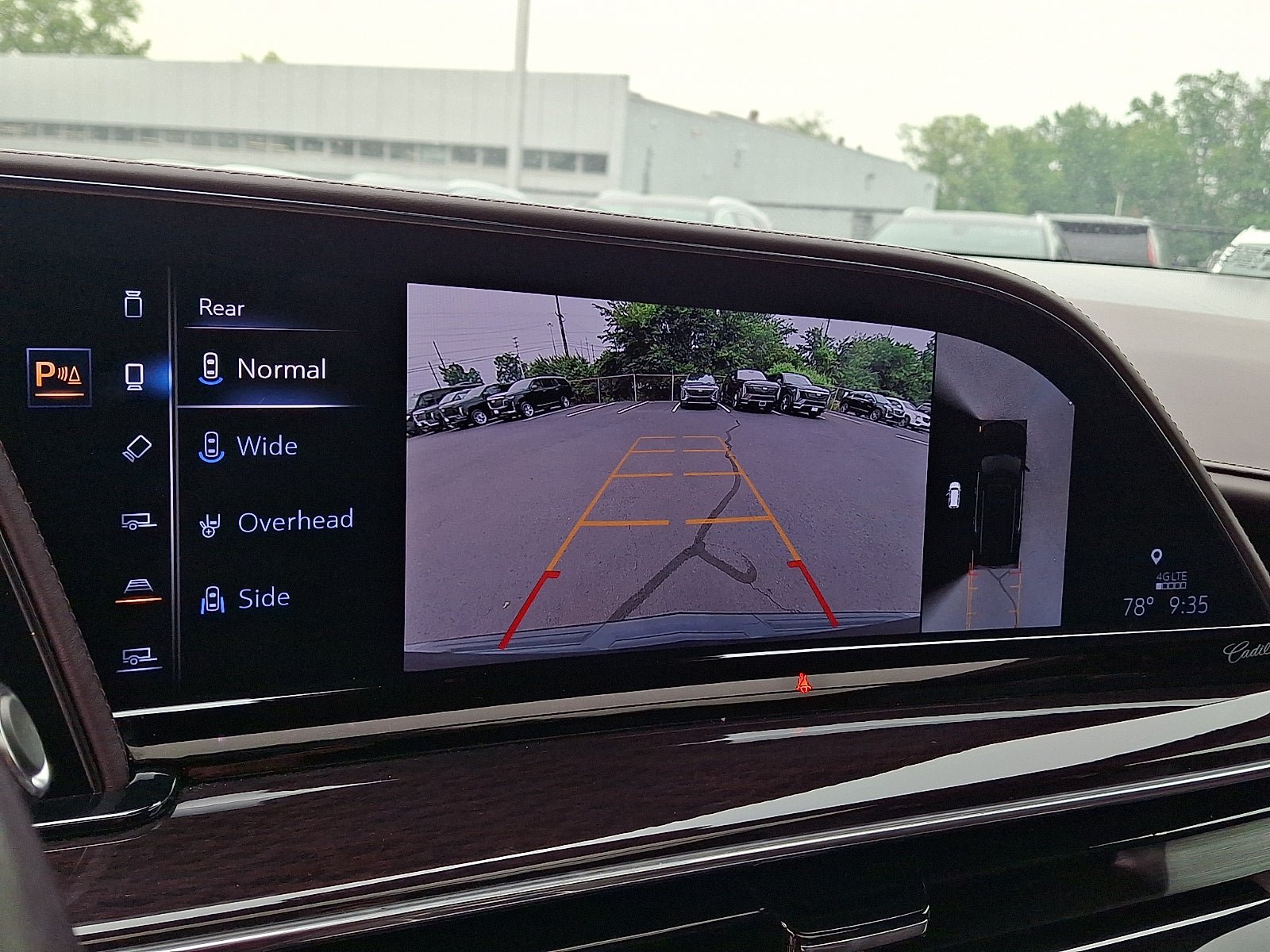 Certified 2022 Cadillac Escalade Premium Luxury Platinum w/ Heavy-Duty Trailer Package AWD/4WD image 31
