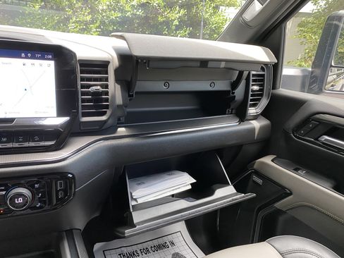 Used 2025 Chevrolet Silverado 2500 ZR2 w/ Technology Package AWD/4WD image 33