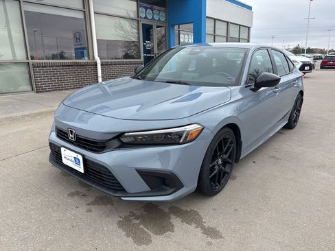 Used 2023 Honda Civic Sport image 1