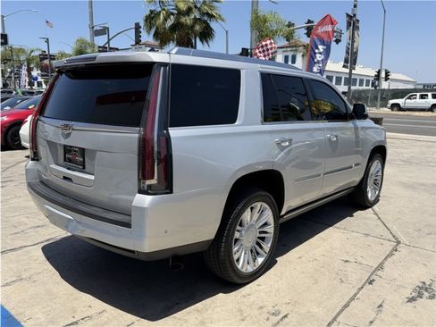 Used 2019 Cadillac Escalade Platinum AWD/4WD image 14