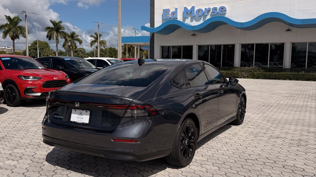Used 2025 Honda Accord SE image 13