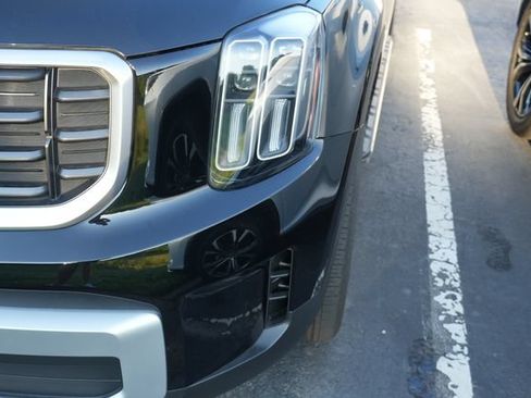 Used 2025 Kia Telluride S FWD image 10