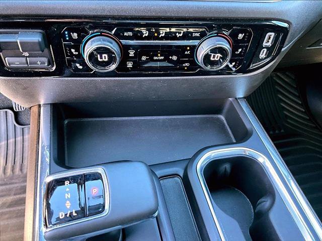 Used 2023 Chevrolet Silverado 1500 High Country RWD image 24