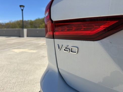 Certified 2025 Volvo V60 B5 Cross Country Plus AWD/4WD image 38