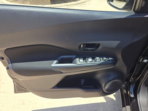 Used 2025 Nissan Kicks Play S FWD image 11