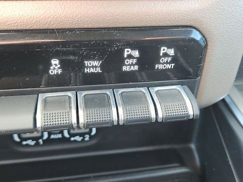Used 2022 RAM 1500 Laramie AWD/4WD image 35