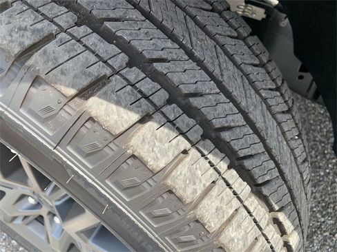 New 2025 Ford Expedition Max Platinum w/ Stealth Performance Package image 36