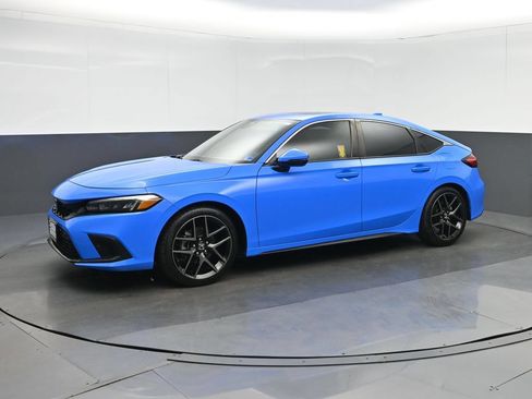Used 2023 Honda Civic Sport Touring image 3