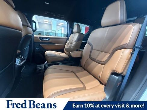 New 2026 Nissan Armada SL w/ Captain's Chari Seat Package AWD/4WD image 18