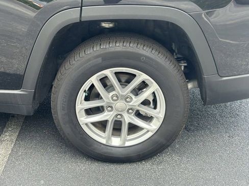 New 2024 Jeep Grand Cherokee L Laredo w/ Trailer Tow Package image 25