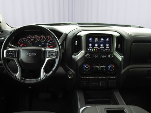 Used 2020 Chevrolet Silverado 1500 RST AWD/4WD image 3