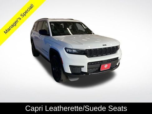 Used 2024 Jeep Grand Cherokee L Altitude image 16