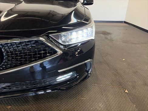 Used 2018 Acura RLX w/ Technology Package image 8