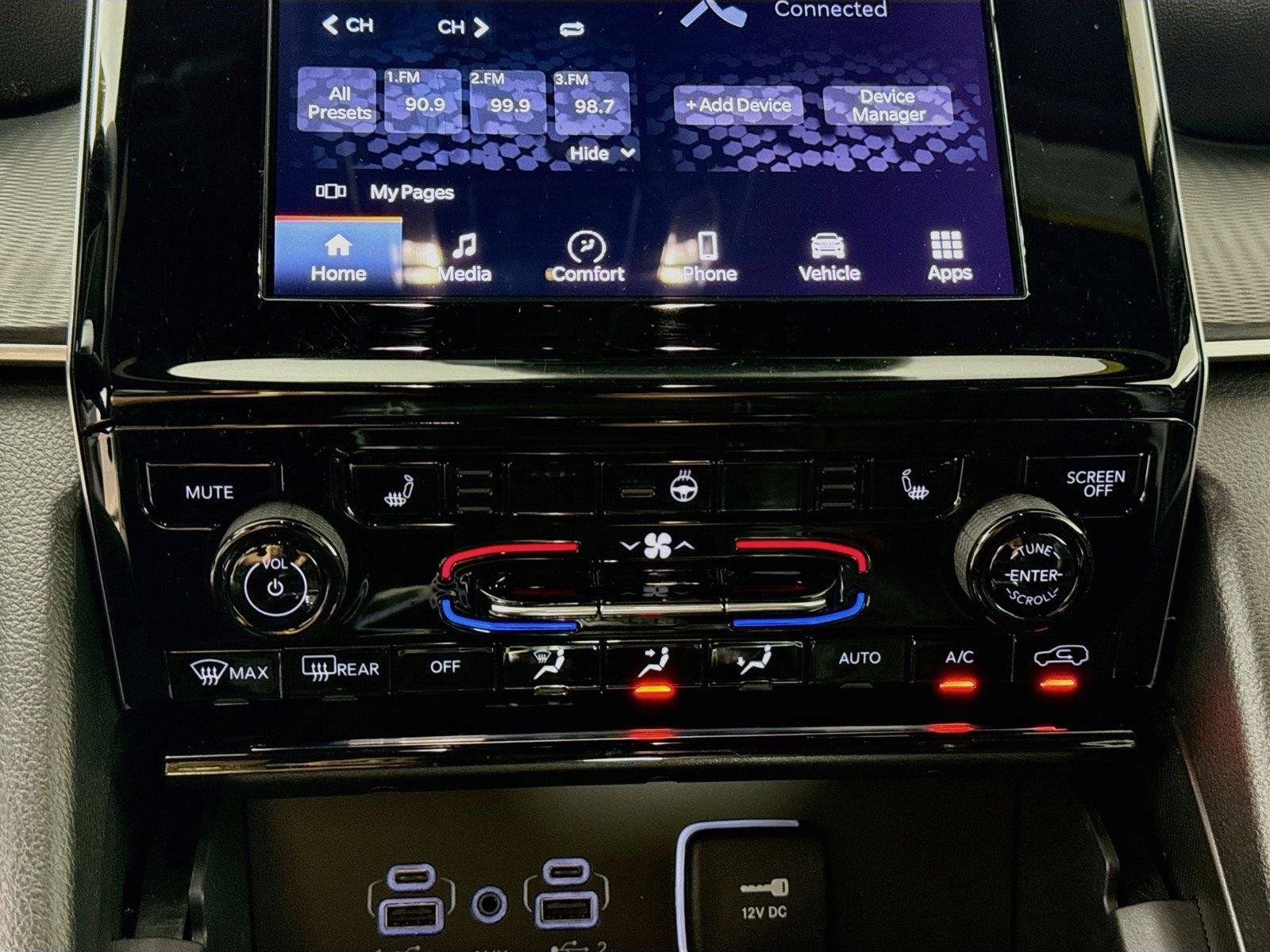 Used 2024 Jeep Grand Cherokee L Altitude AWD/4WD image 9