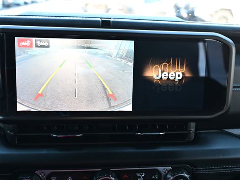 Used 2024 Jeep Wrangler High Altitude image 21