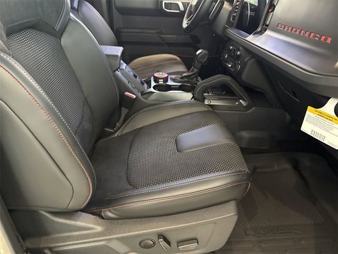 New 2025 Ford Bronco Raptor image 14