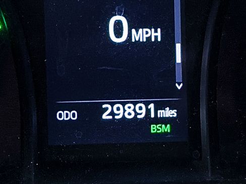 Used 2024 Toyota Camry LE w/ Convenience Package image 31