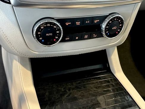 Used 2014 Mercedes-Benz ML 550 4MATIC image 23
