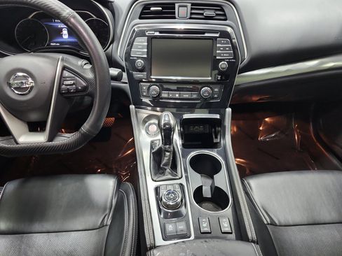 Used 2019 Nissan Maxima 3.5 SL w/ Floor Mat Group FWD image 12