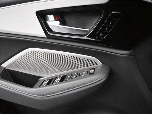 Certified 2023 Acura MDX SH-AWD image 8