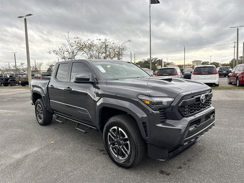 Used 2025 Toyota Tacoma SR5 image 1