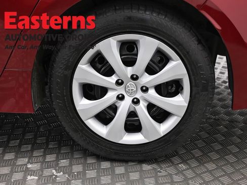 Used 2024 Toyota Corolla LE FWD image 32