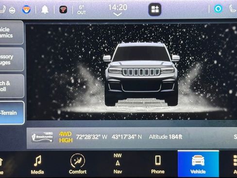 Used 2022 Jeep Grand Cherokee L Limited w/ Black Appearance Package image 35