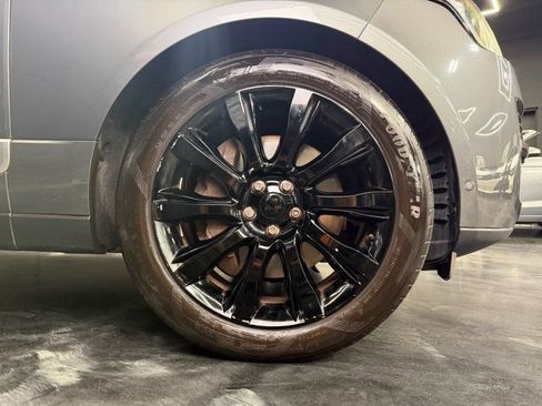 Used 2015 Land Rover Range Rover Supercharged AWD/4WD image 25