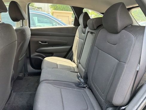 Used 2025 Hyundai Tucson SE FWD image 19