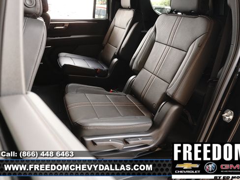 New 2026 Chevrolet Suburban High Country AWD/4WD image 14