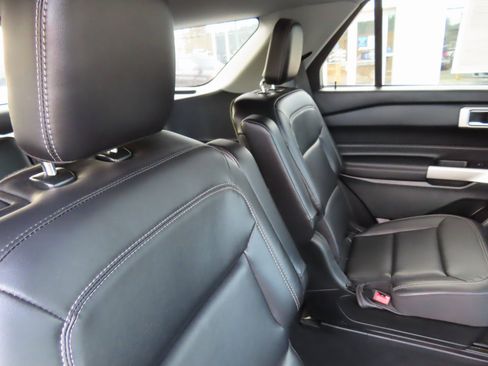 Used 2023 Ford Explorer XLT w/ Equipment Group 202A image 35