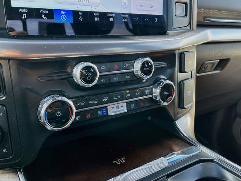 Used 2025 Ford F150 King Ranch w/ FX4 Off-Road Package AWD/4WD image 16