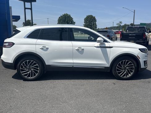 Used 2020 Lincoln Nautilus Reserve AWD/4WD image 2