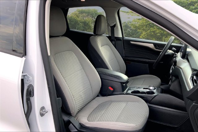 Used 2022 Ford Escape SE FWD image 28