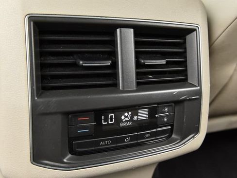Used 2019 Volkswagen Atlas SEL AWD/4WD image 23