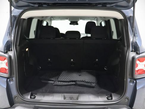 Used 2022 Jeep Renegade Latitude image 19