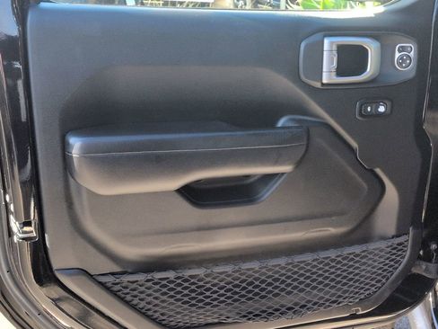 Certified 2020 Jeep Gladiator Sport w/ Quick Order Package 24S image 14