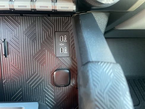 Used 2024 Toyota Tacoma Limited w/ Limited Package (LT) image 22