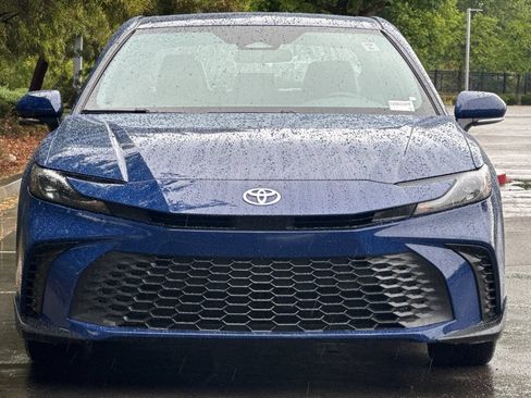 Certified 2025 Toyota Camry SE FWD image 10