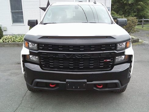Used 2019 Chevrolet Silverado 1500 Custom Trail Boss w/ Custom Convenience Package AWD/4WD image 3