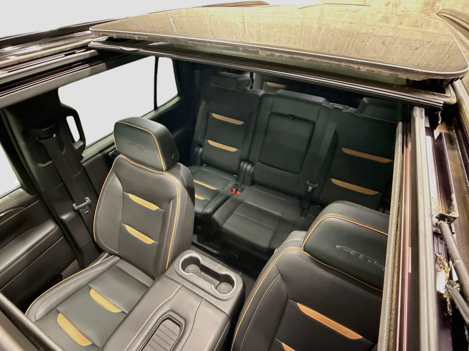 Used 2023 GMC Yukon AT4 w/ AT4 Premium Package AWD/4WD image 25