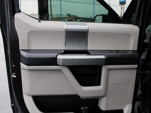 Used 2016 Ford F150 XLT w/ Equipment Group 301A Mid image 26