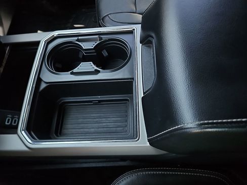 Used 2018 Ford F250 Lariat w/ Lariat Value Package image 25