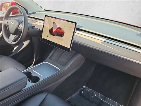 Used 2024 Tesla Model Y Long Range AWD/4WD image 29
