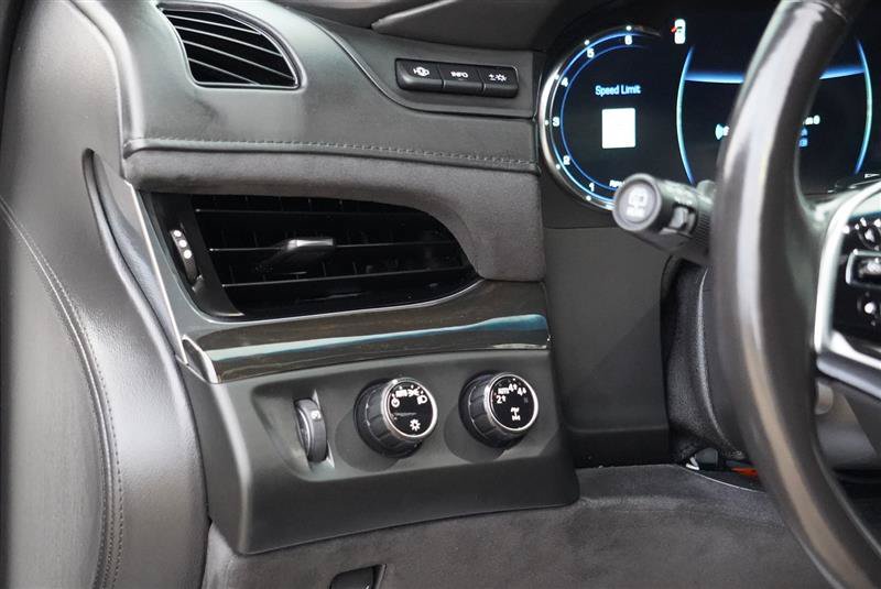Used 2018 Cadillac Escalade ESV Platinum AWD/4WD image 52