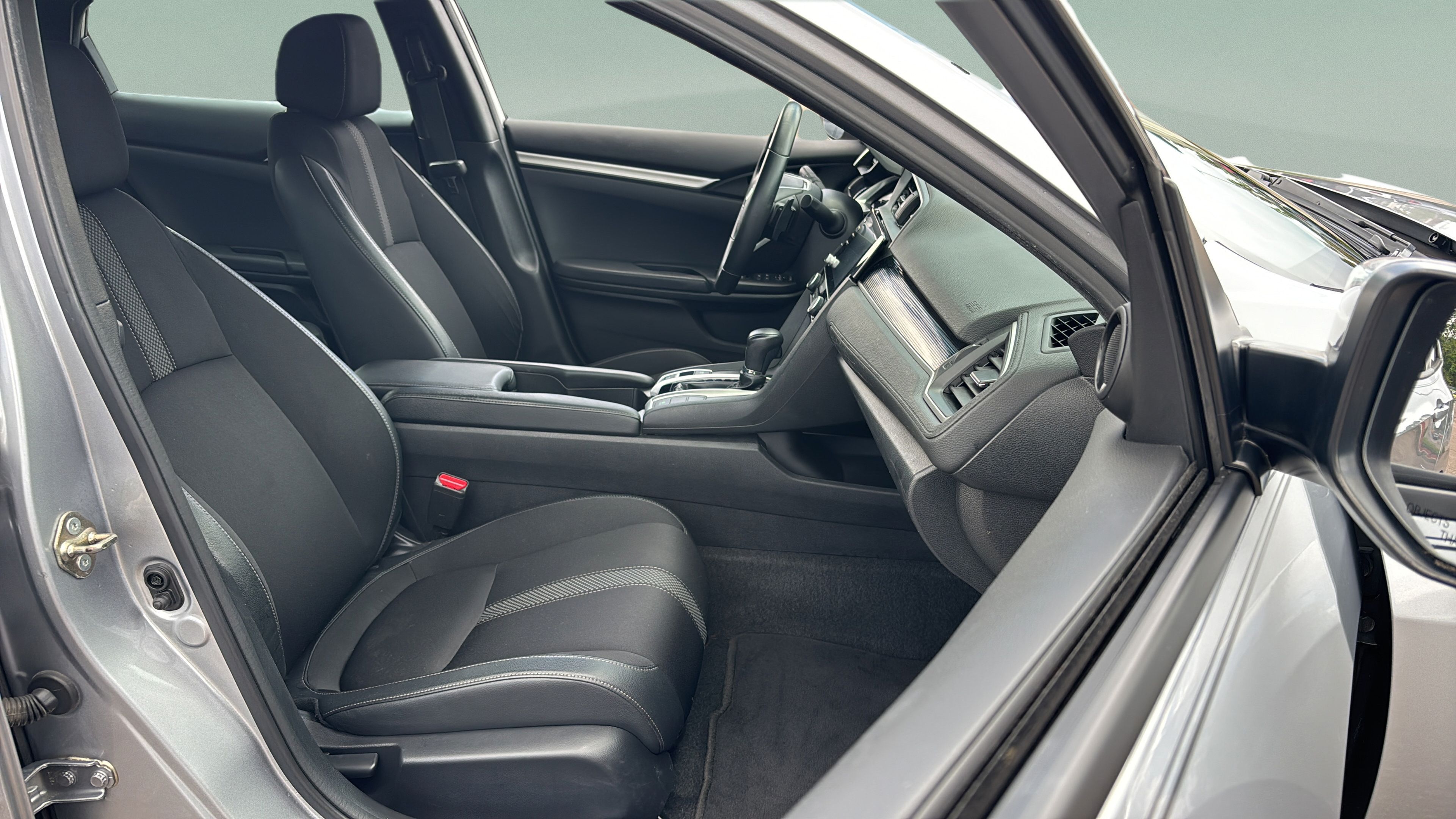 Used 2019 Honda Civic Sport image 13