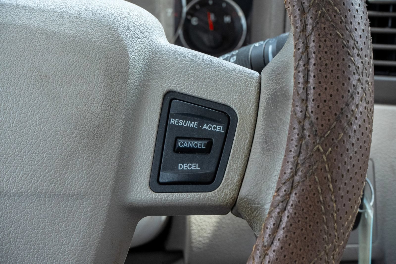 Used 2007 Jeep Grand Cherokee Limited RWD image 23