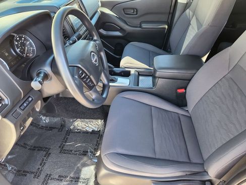 Certified 2024 Nissan Frontier S image 10